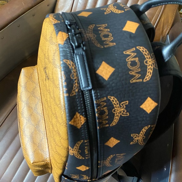 MCM Stark Maxi Mix Backpack Large - Picture 6 of 9